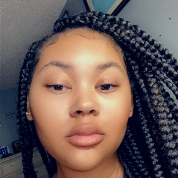 Meet your Posher, Janae - Picture 1 of 1